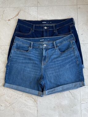 (2) Old Navy women’s denim shorts